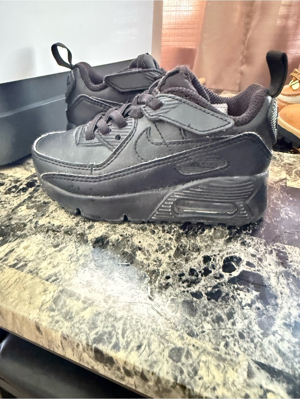 Nike Black Kids Sneakers with Hook-and-Loop Strap